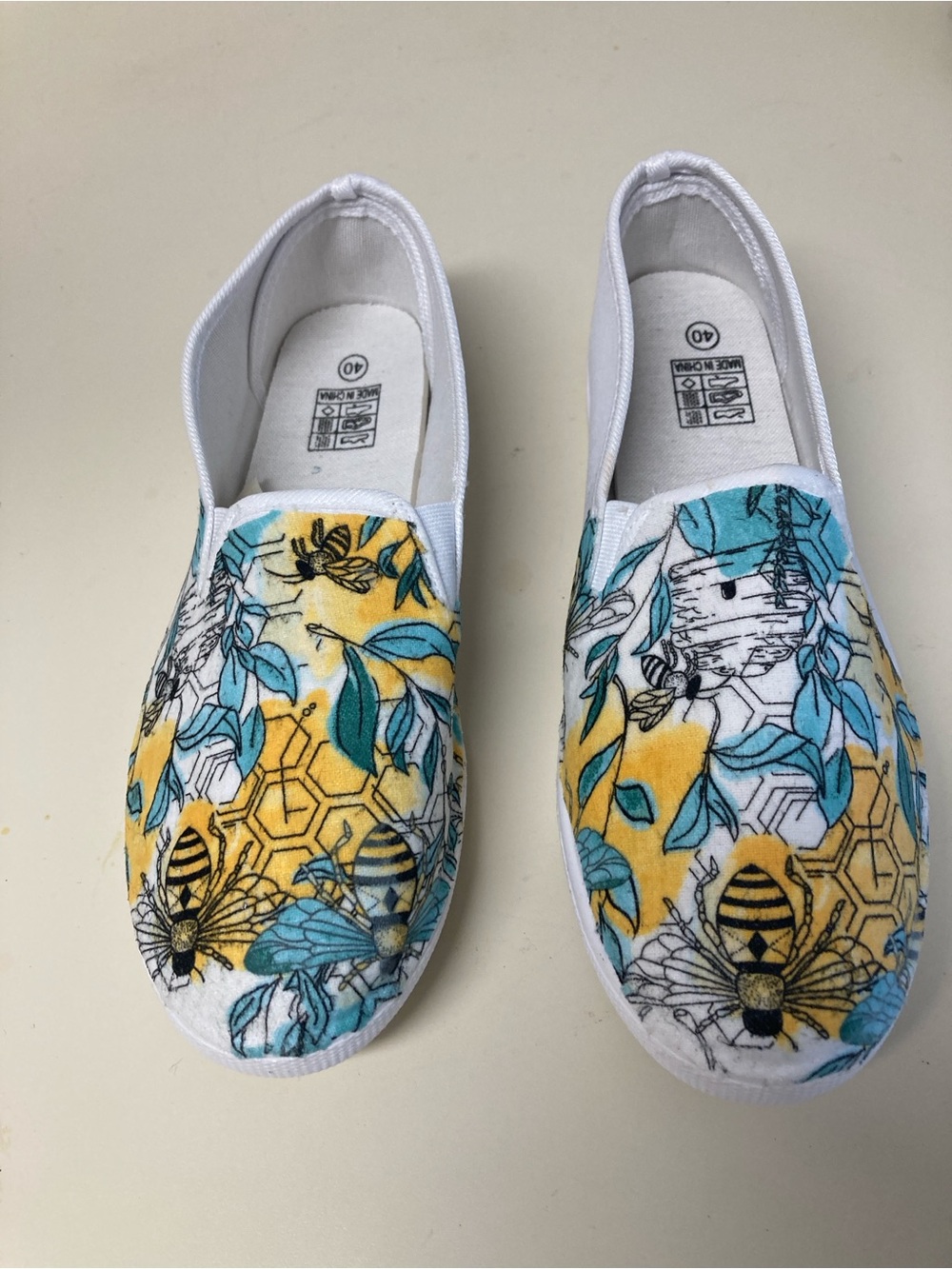 Bee Shoes-8 1/2